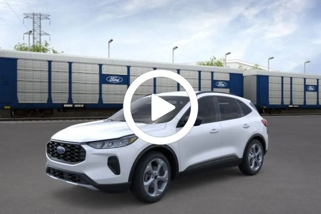 2025 Ford Escape ST-Line photo 1