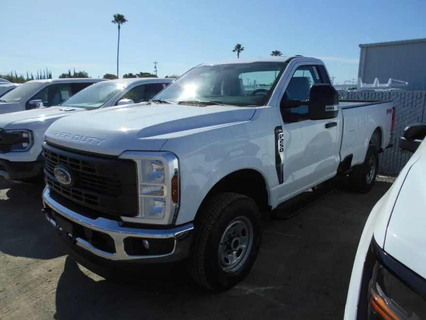 2025 Ford F-250 XL photo 1