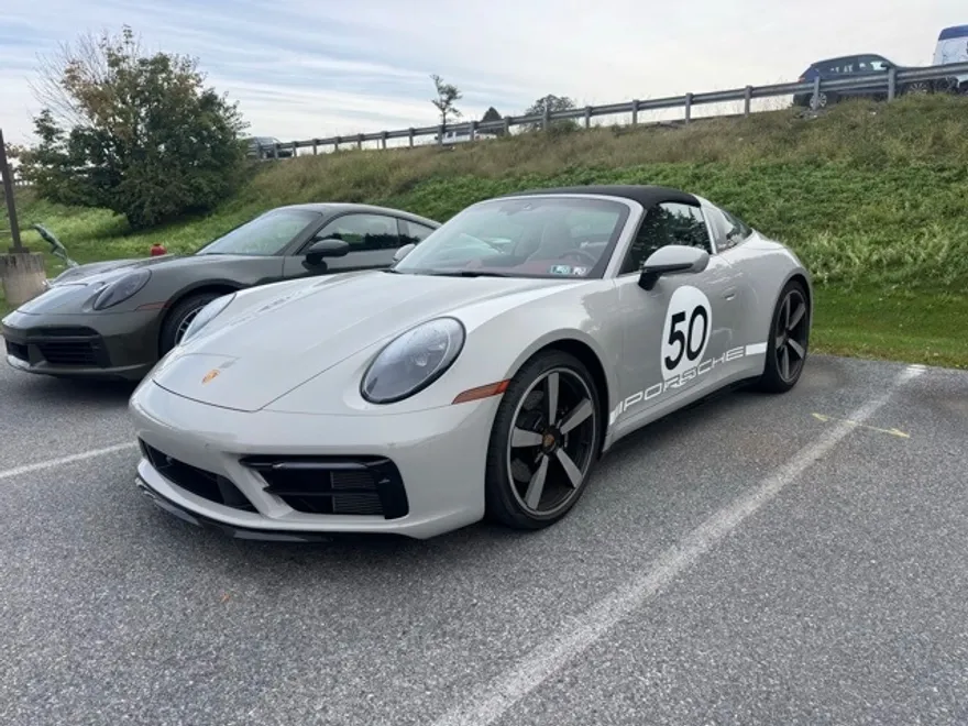 2021 Porsche 911 Targa 4S photo 1