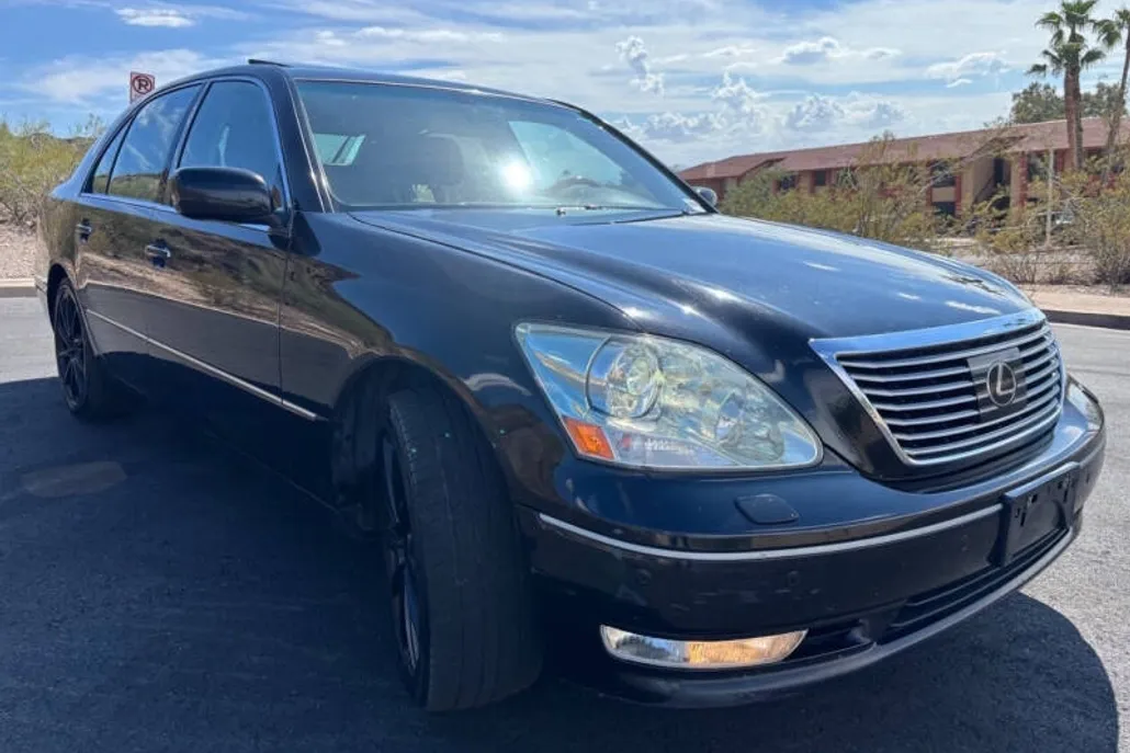 2004 Lexus LS 430 Luxury photo 1
