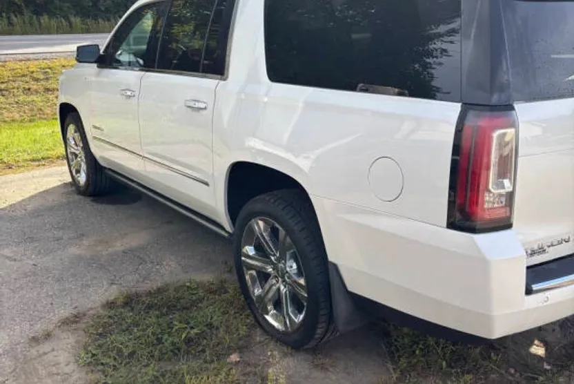 2018 Gmc Yukon XL Denali photo 1