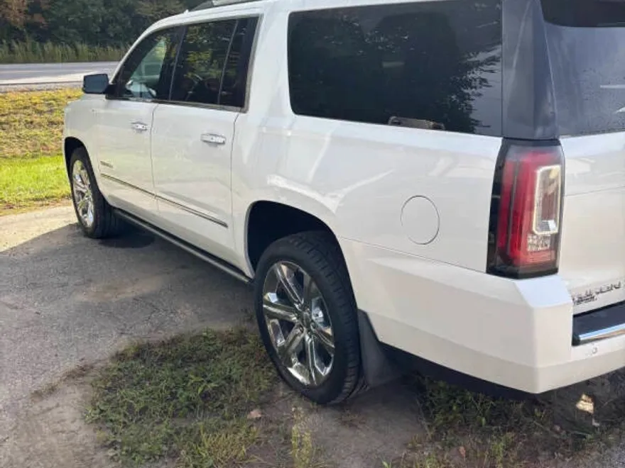 2018 Gmc Yukon XL Denali photo 1