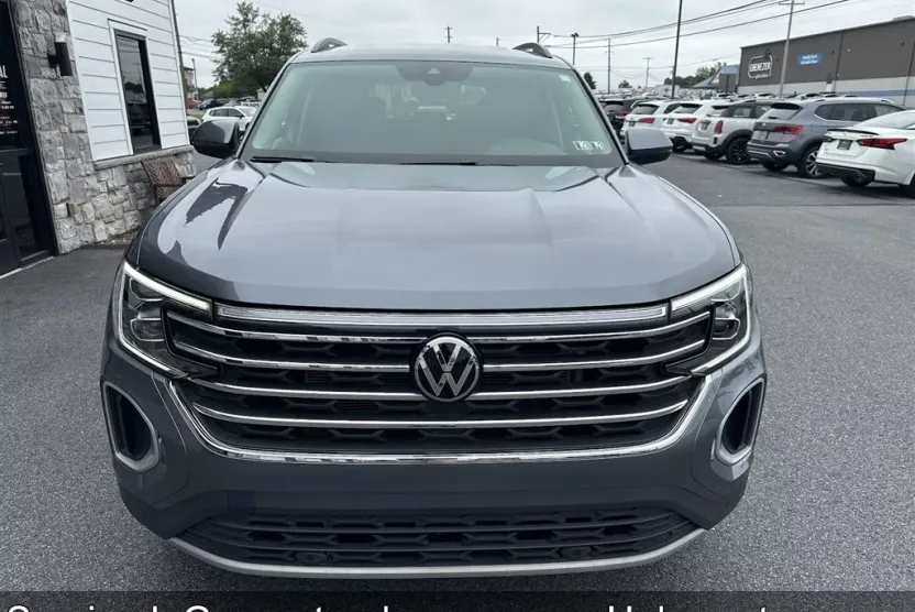 2024 Volkswagen Atlas SE Technology photo 1