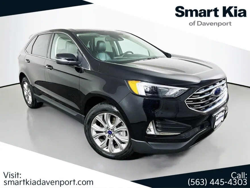 2022 Ford Edge Titanium photo 1