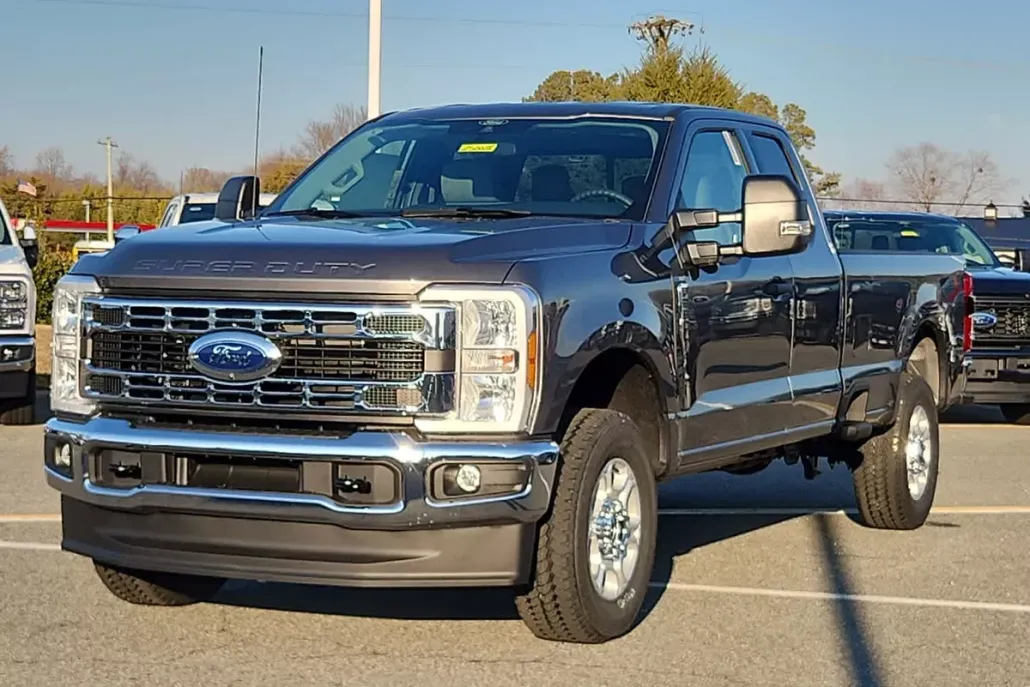 2025 Ford F-250 XLT photo 1