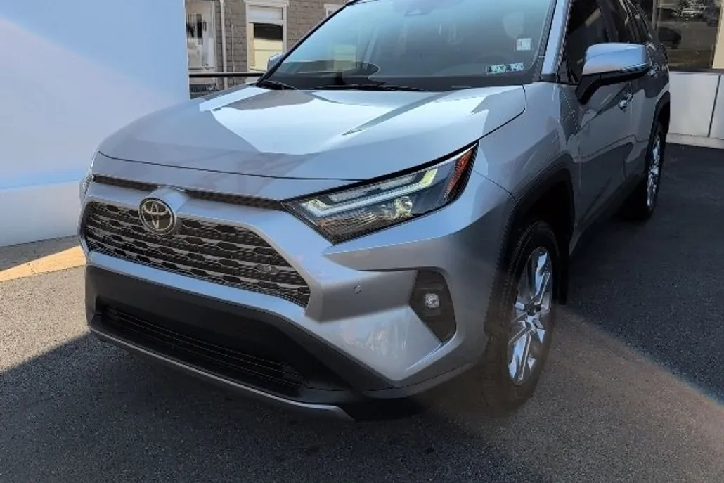 2024 Toyota RAV4 Limited photo 1