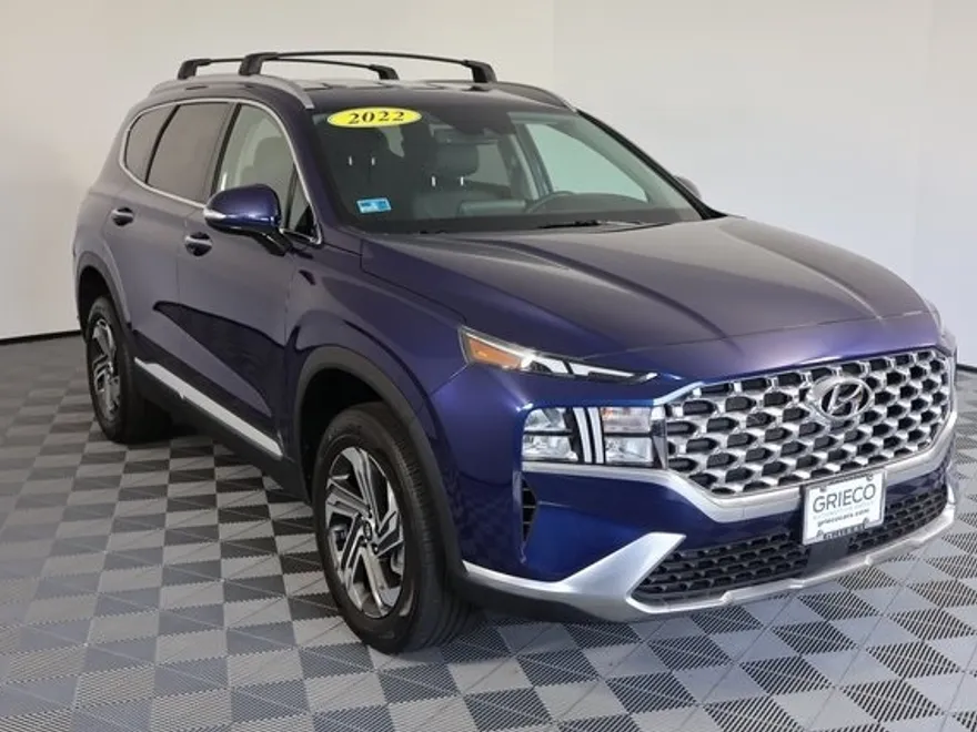 2022 Hyundai Santa Fe SEL photo 1