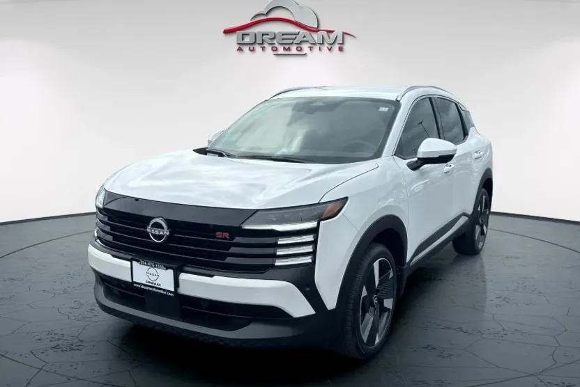 2025 Nissan Kicks SR photo 1