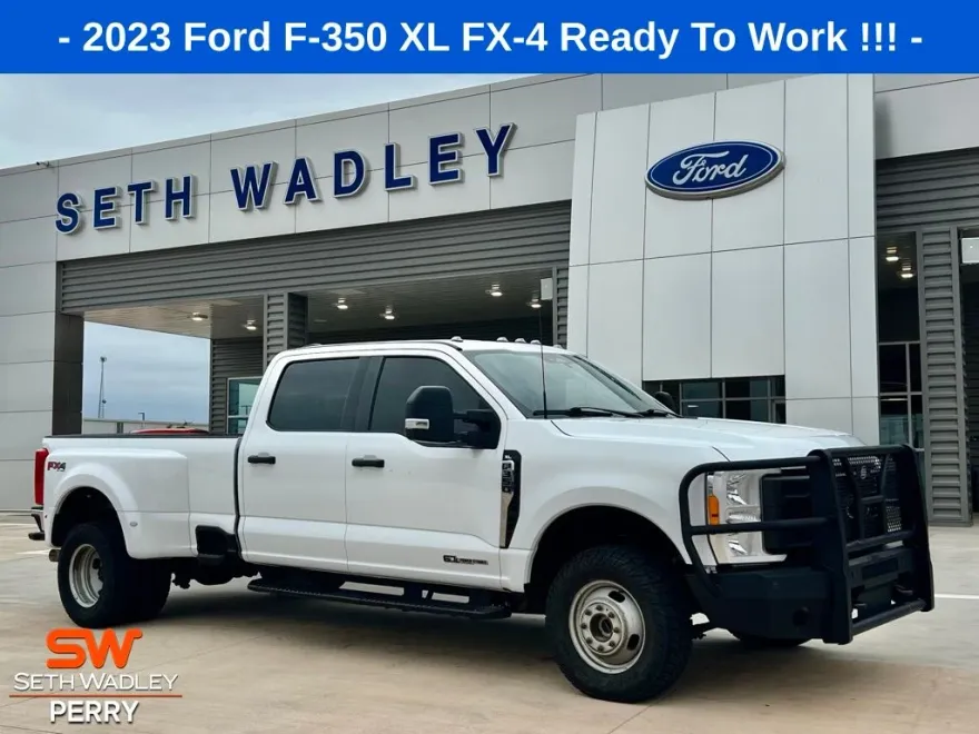 2023 Ford F-350 photo 1