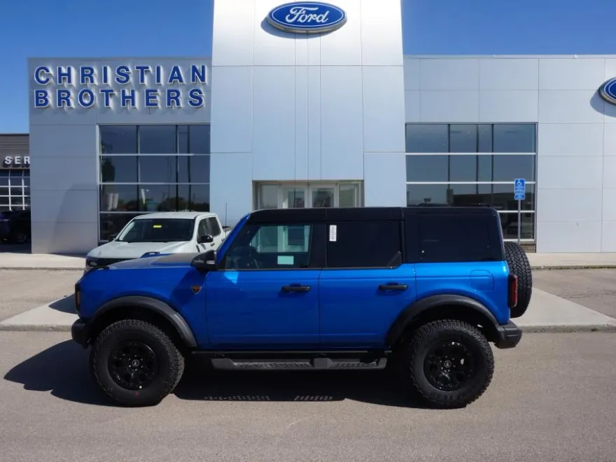 2025 Ford Bronco Badlands photo 1