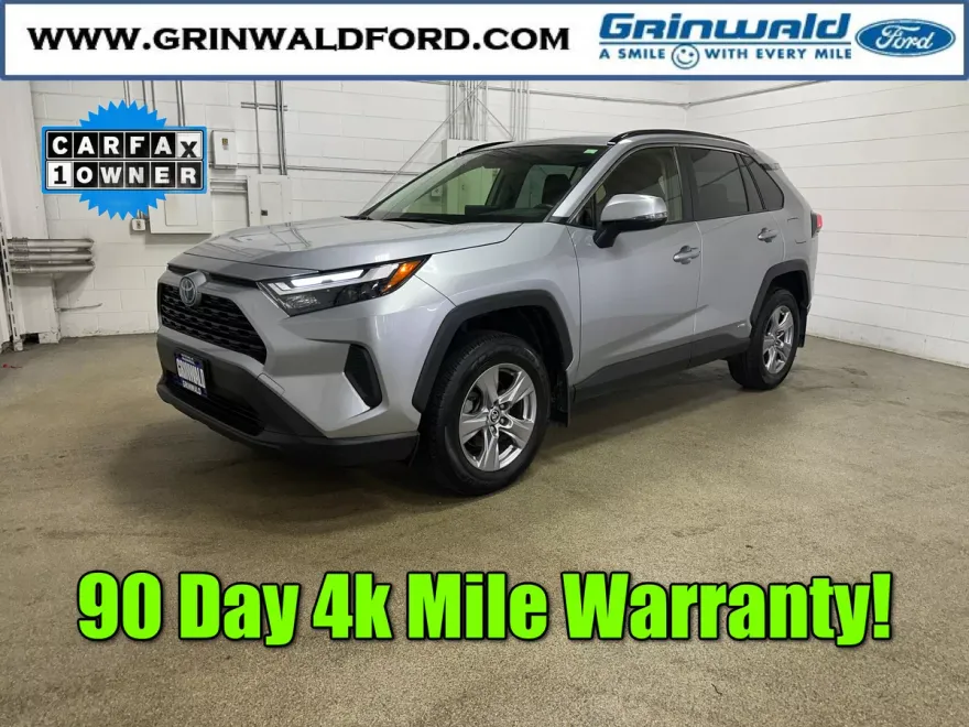 2022 Toyota RAV4 Hybrid XLE photo 1