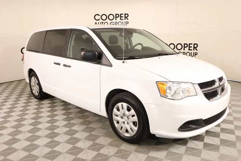 2019 Dodge Grand Caravan SE photo 1