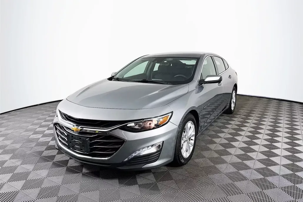 2024 Chevrolet Malibu 1LT photo 1