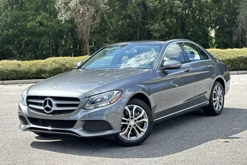 2017 Mercedes Benz C 300 4MATIC photo 1