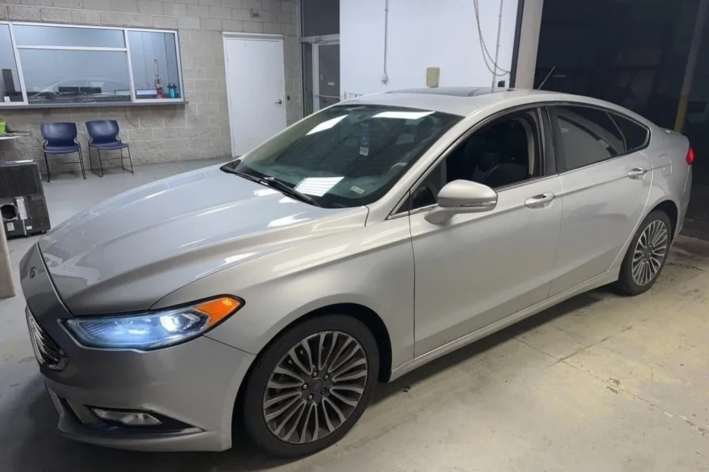 2018 Ford Fusion Titanium photo 1