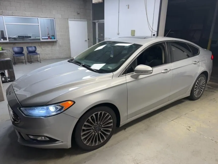 2018 Ford Fusion Titanium photo 1