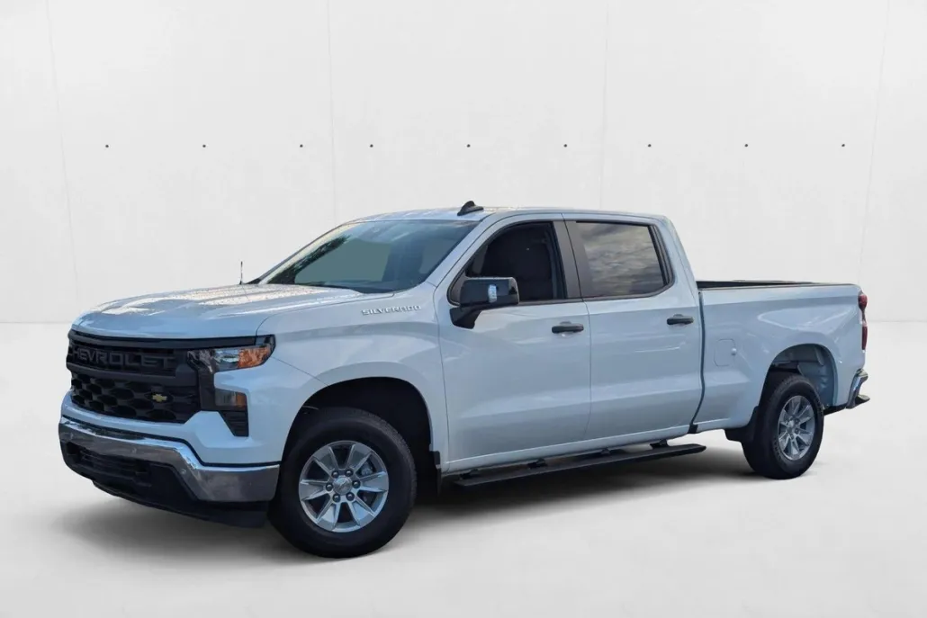 2025 Chevrolet Silverado 1500 photo 1