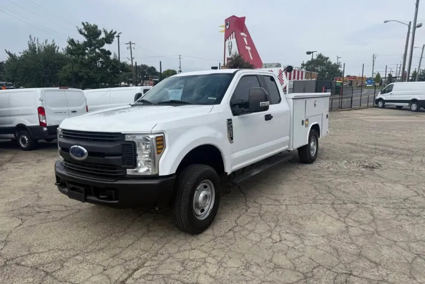 2019 Ford F-250 XL photo 1