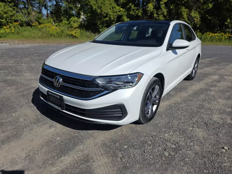 2022 Volkswagen Jetta SE photo 1