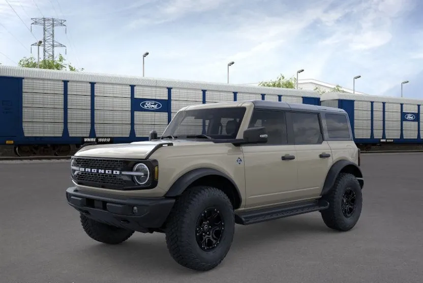 2025 Ford Bronco Outer Banks photo 1
