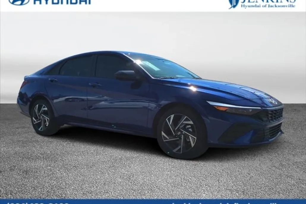 2025 Hyundai Elantra SEL Sport photo 1