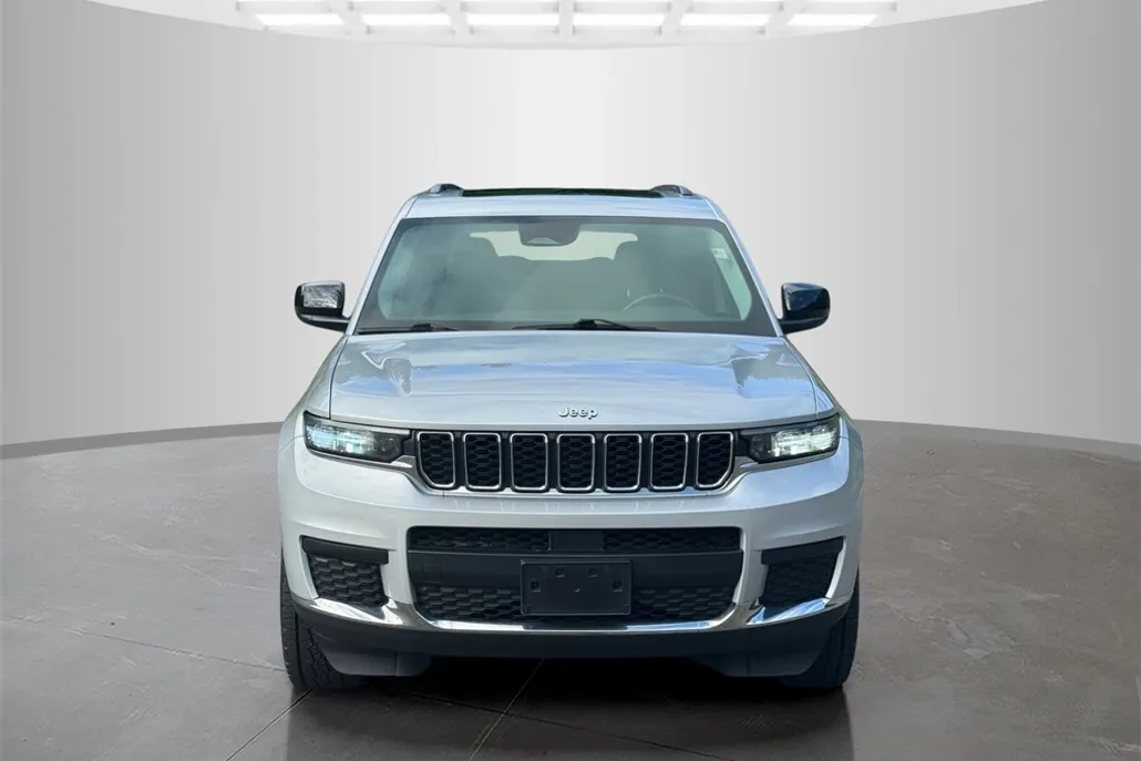 2021 Jeep Grand Cherokee Laredo photo 1