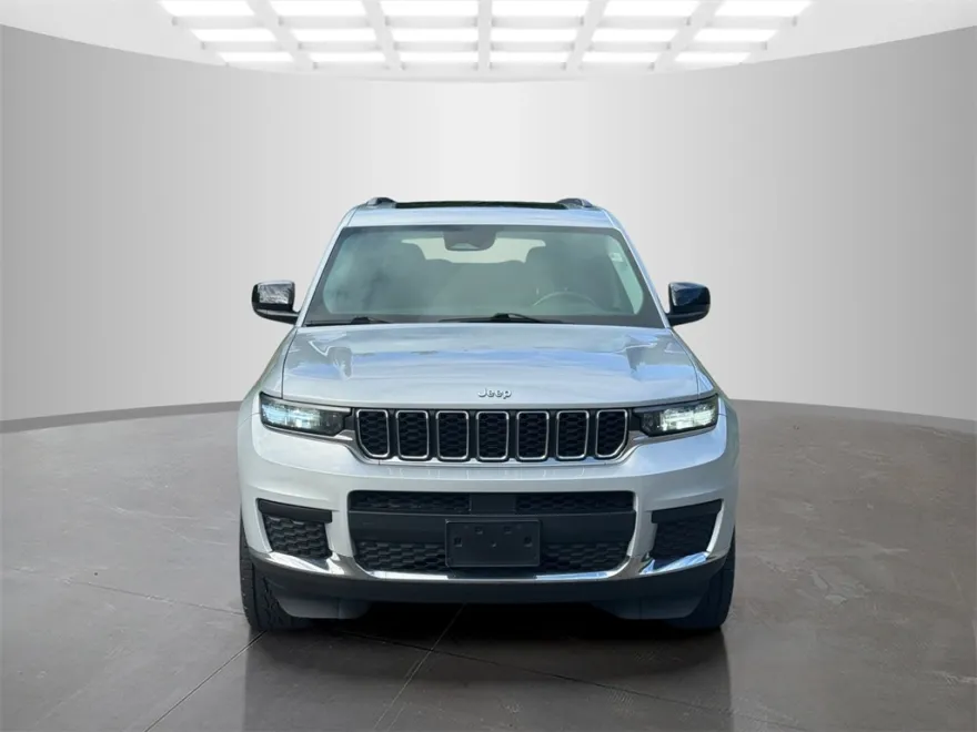 2021 Jeep Grand Cherokee Laredo photo 1