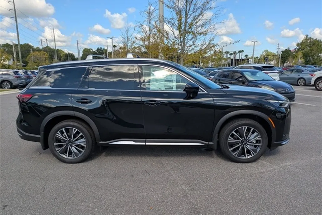 2026 Infiniti QX60 Luxe photo 1