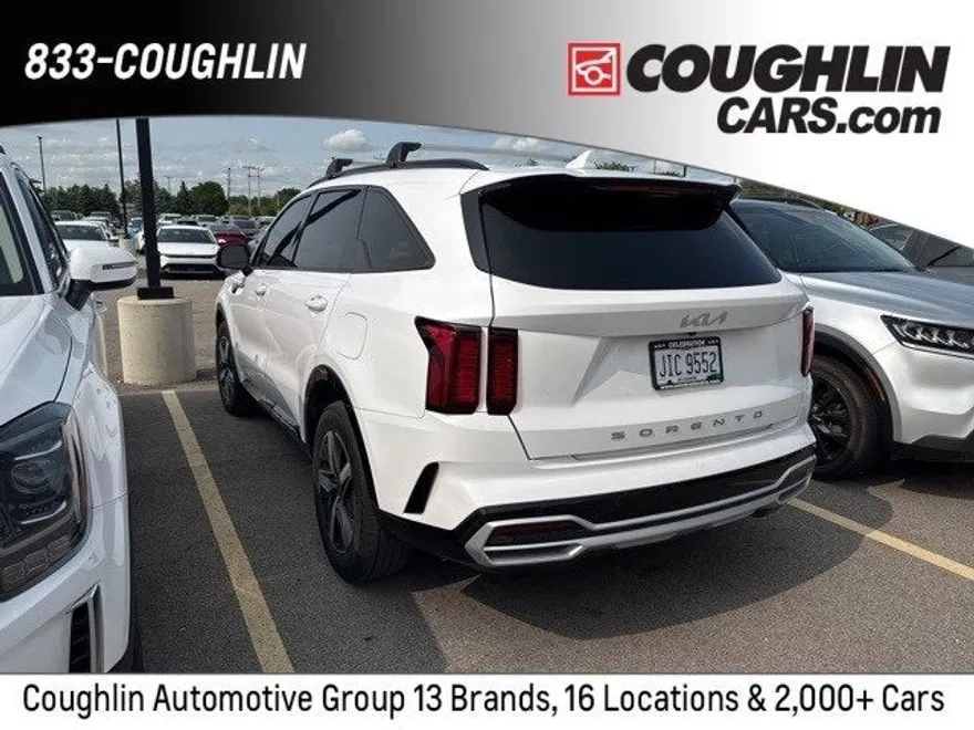 2022 Kia Sorento S photo 1