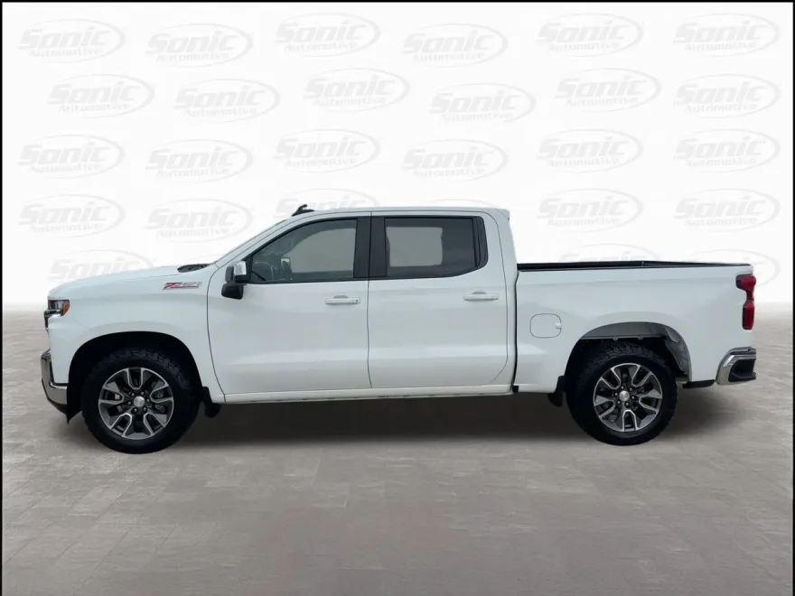 2021 Chevrolet Silverado 1500 LT photo 1