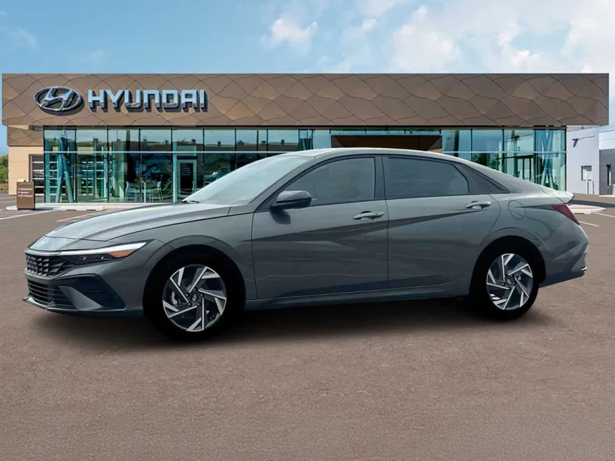 2025 Hyundai Elantra SEL Sport photo 1