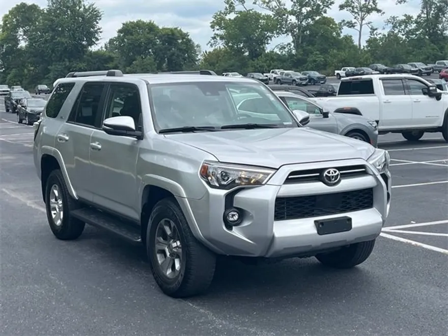 2024 Toyota 4Runner SR5 Premium photo 1
