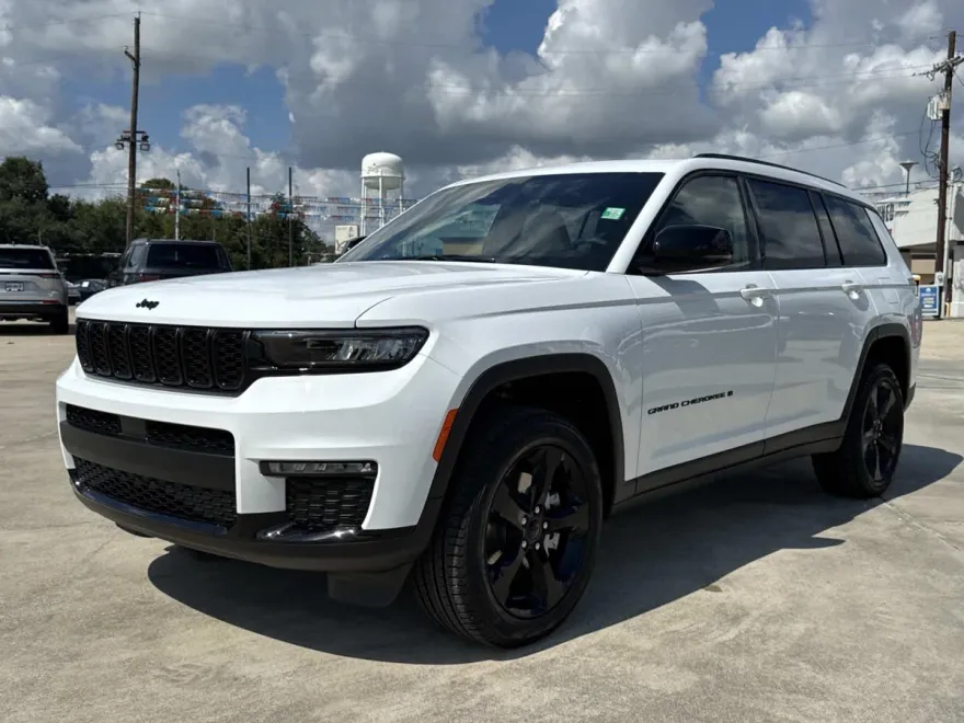 2025 Jeep Grand Cherokee Limited photo 1