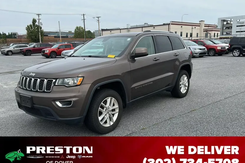 2017 Jeep Grand Cherokee Laredo photo 1