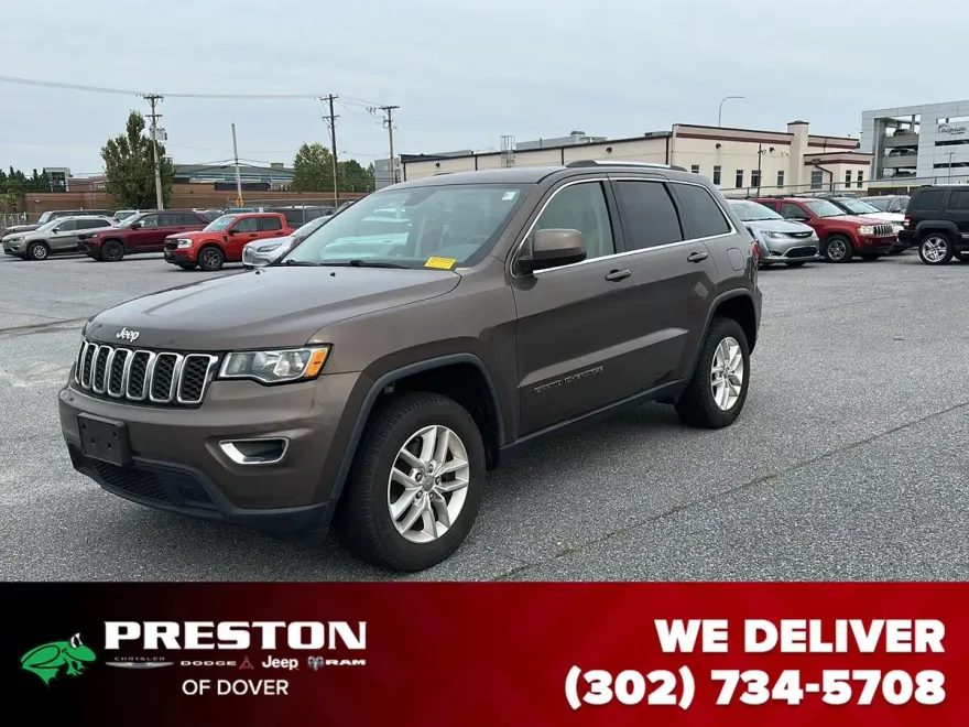 2017 Jeep Grand Cherokee Laredo photo 1