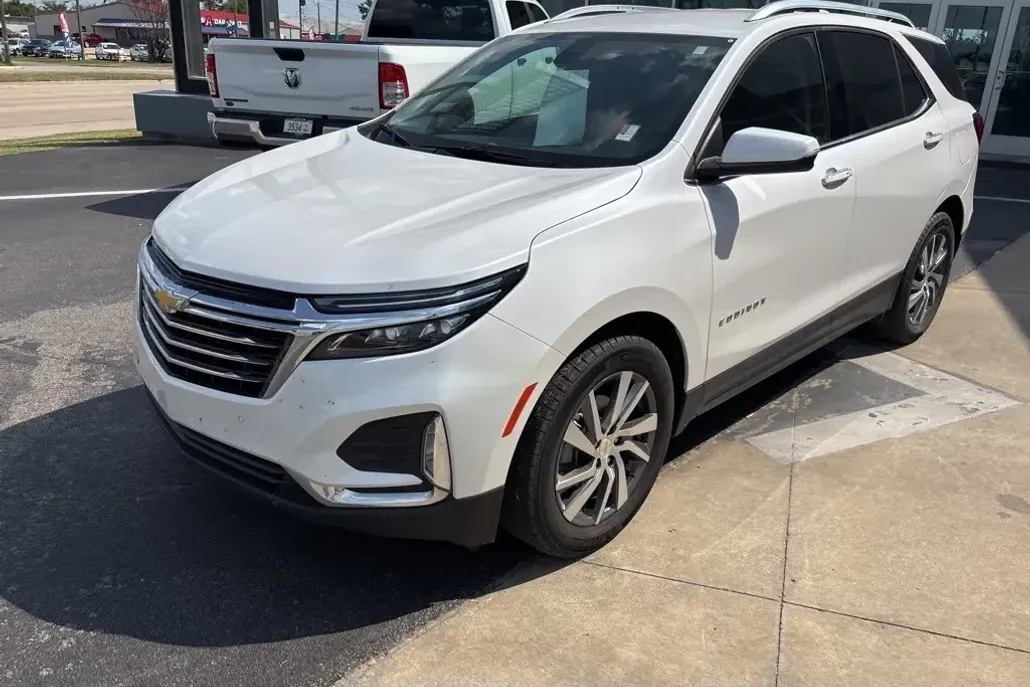2024 Chevrolet Equinox Premier photo 1