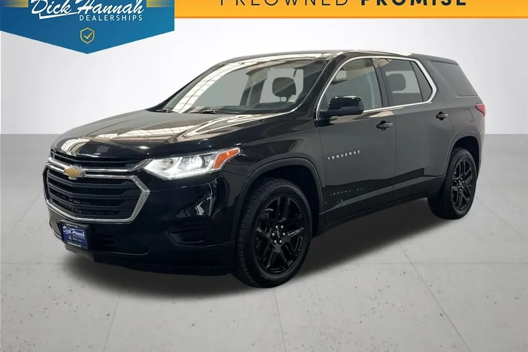 2021 Chevrolet Traverse LS photo 1