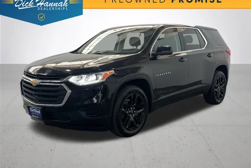 2021 Chevrolet Traverse LS photo 1