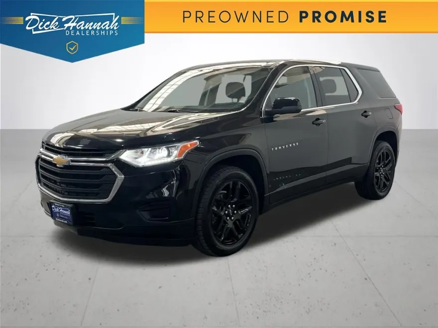 2021 Chevrolet Traverse LS photo 1