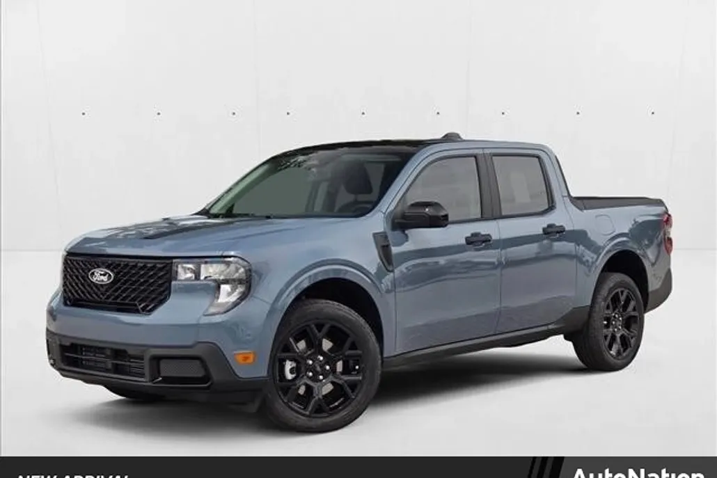 2025 Ford Maverick XLT photo 1