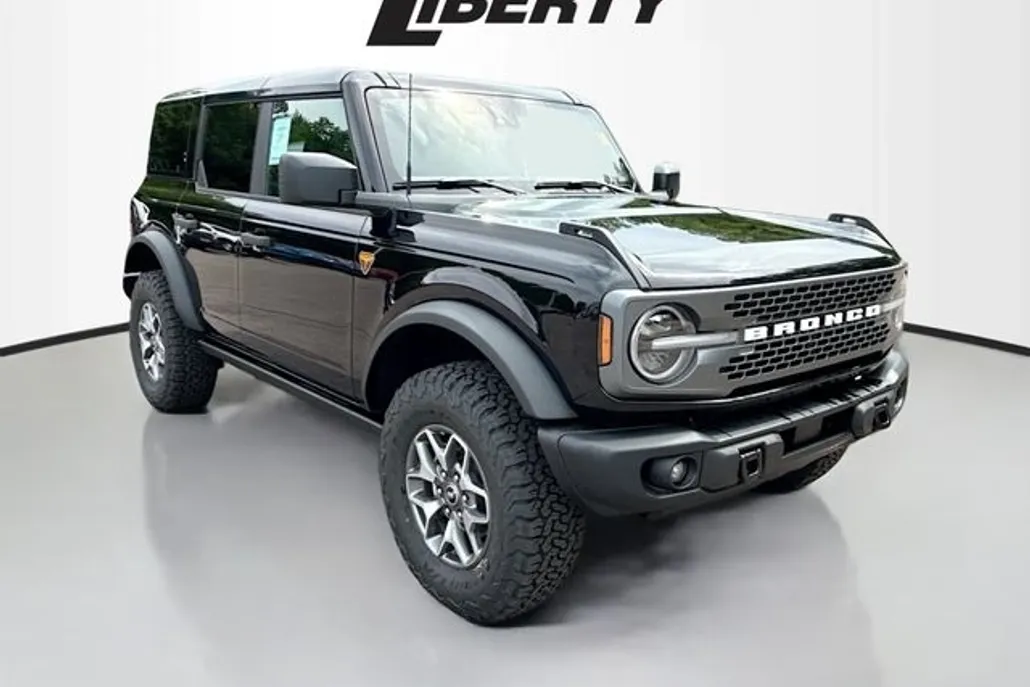 2025 Ford Bronco Badlands photo 1
