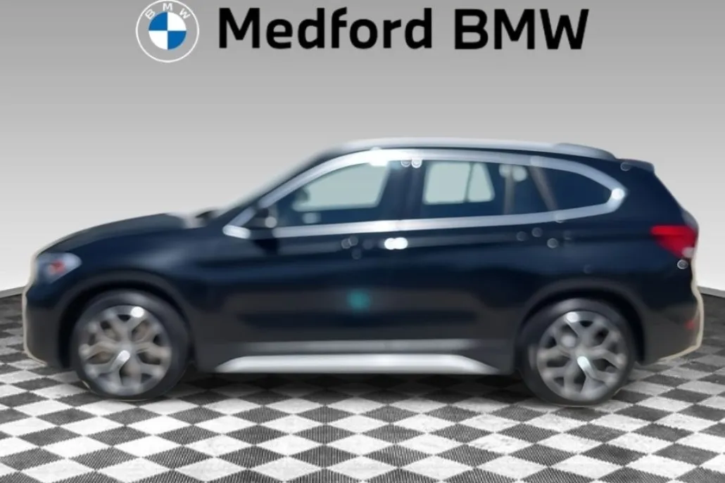2021 Bmw X1 XDrive28i photo 1