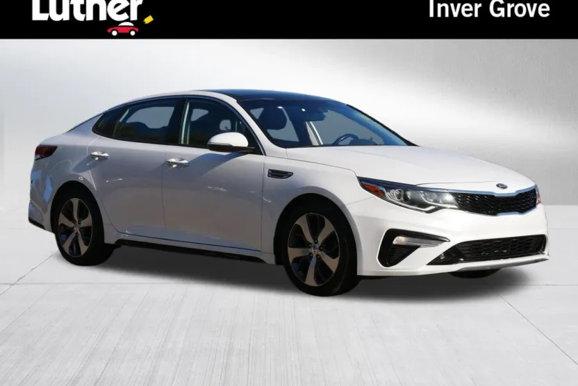 2019 Kia Optima S photo 1