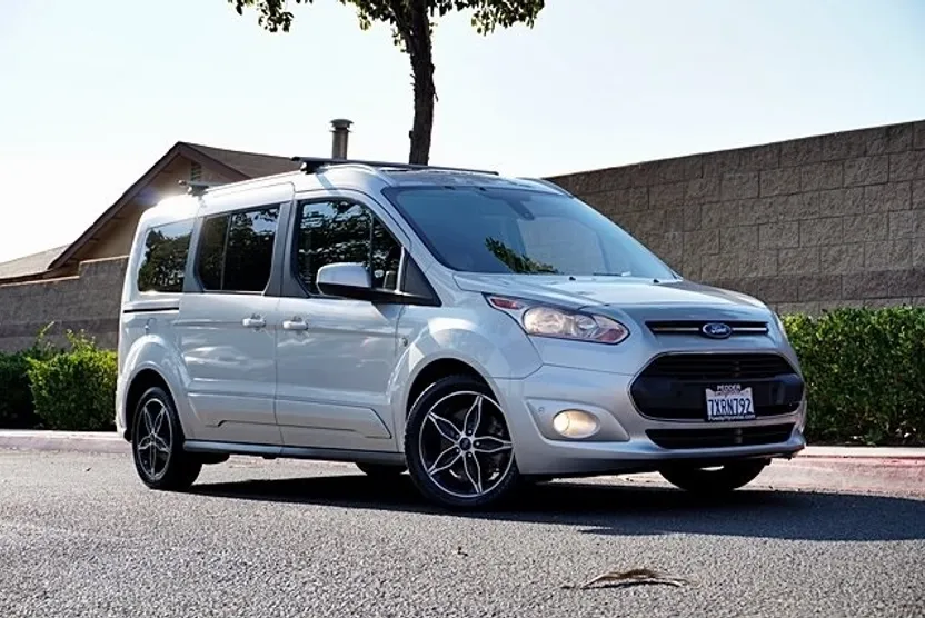 2018 Ford Transit Connect Titanium photo 1