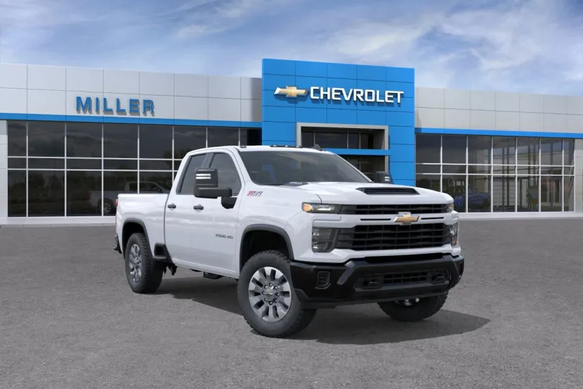 2026 Chevrolet Silverado Custom photo 1