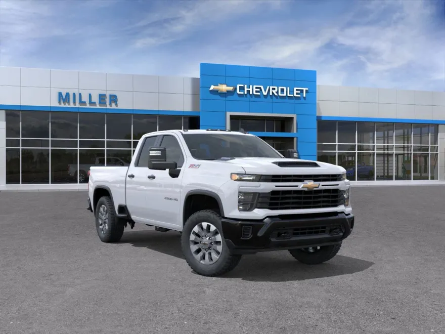 2026 Chevrolet Silverado Custom photo 1