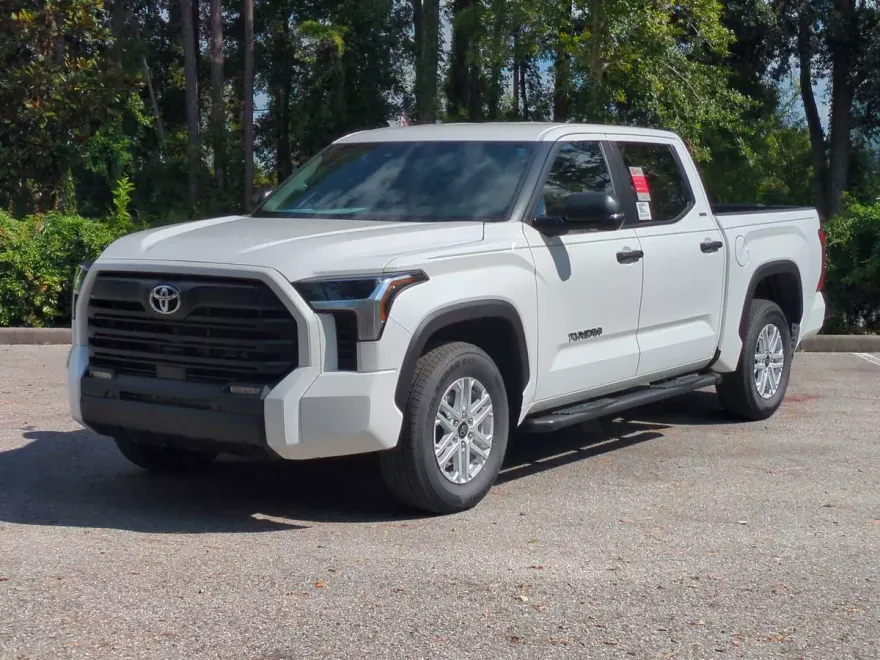 2025 Toyota Tundra SR5 photo 1
