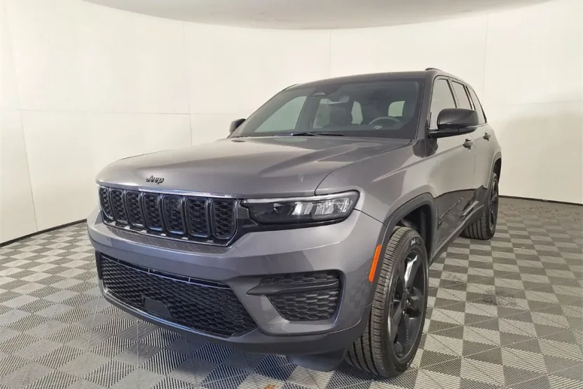 2025 Jeep Grand Cherokee Altitude X photo 1