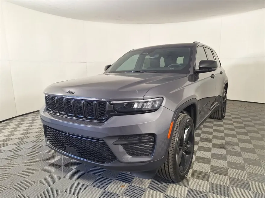2025 Jeep Grand Cherokee Altitude X photo 1