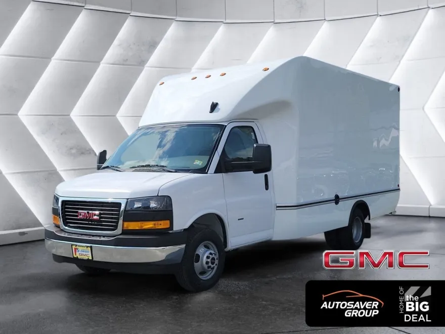 2025 Gmc Savana Cutaway 3500 photo 1